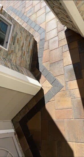 Double-border paver detail in Rancho San Diego